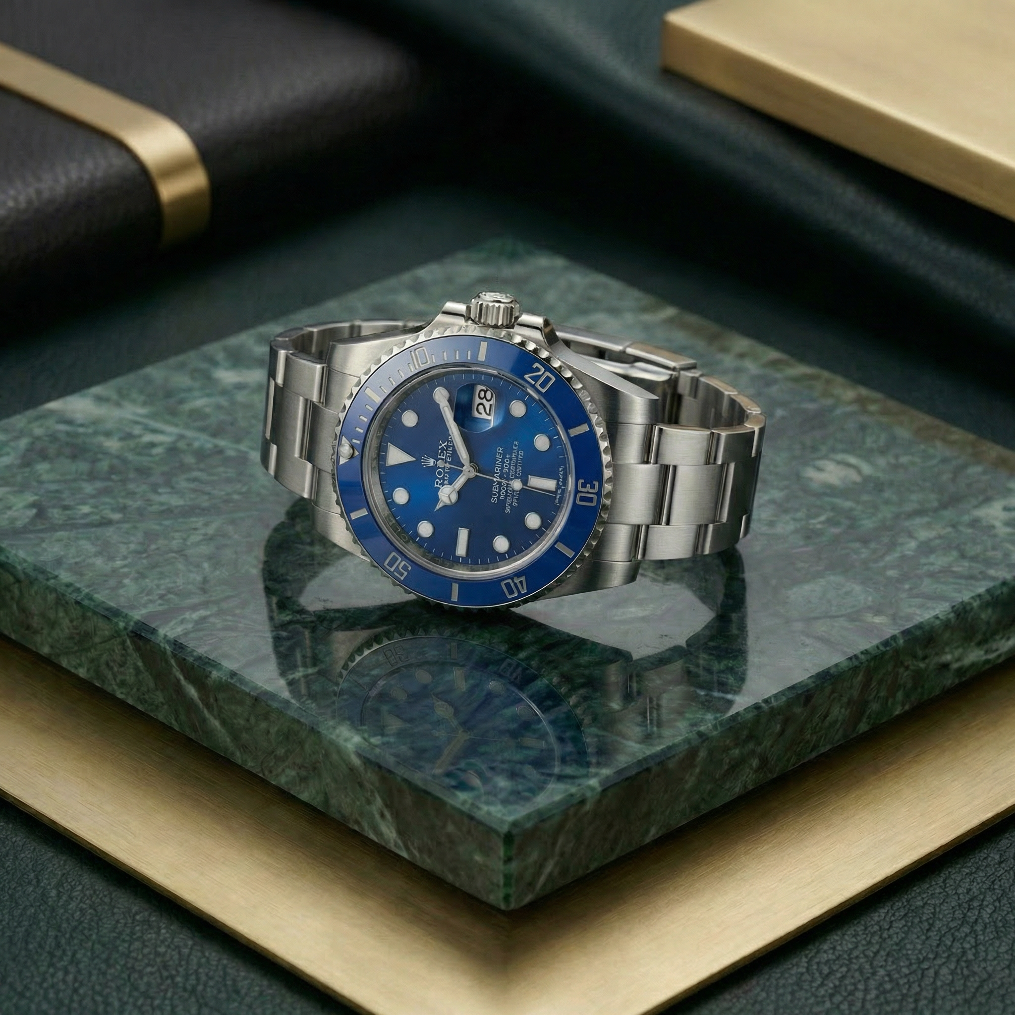 Submarine - 41mm aus Stahl mit blauem Zifferblatt