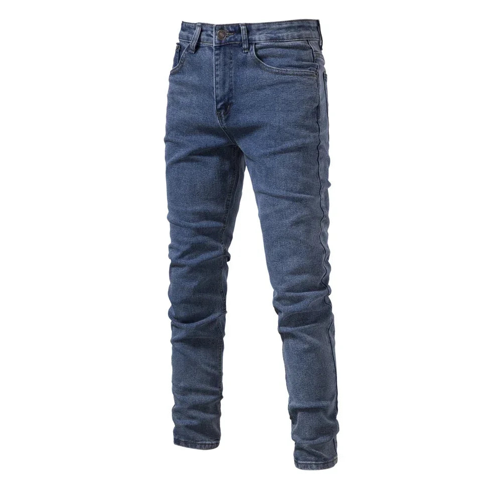 Moderne Slim-Fit-Jeans in Indigo